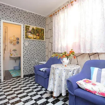Apartments Neven - 30M From Sea * Krilo