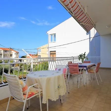 Apartments Neven - 30M From Sea