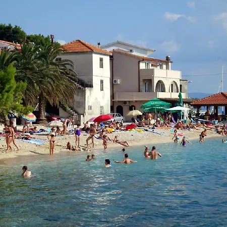 Apartments Neven - 30M From Sea Appartement *