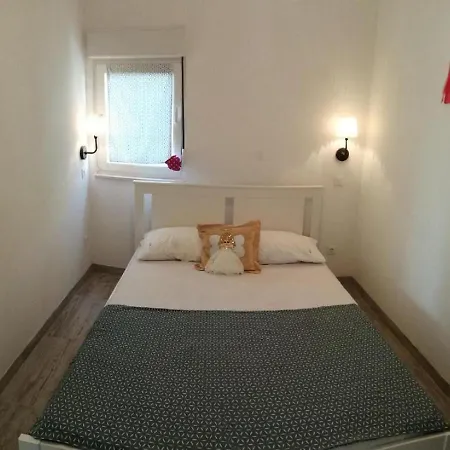 Apartments Neven - 30M From Sea * Krilo
