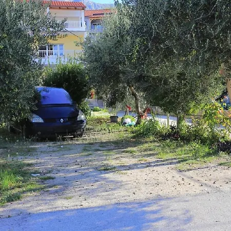 Apartments Neven - 30M From Sea * Krilo