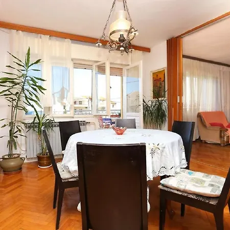 Apartments Neven - 30M From Sea Appartement